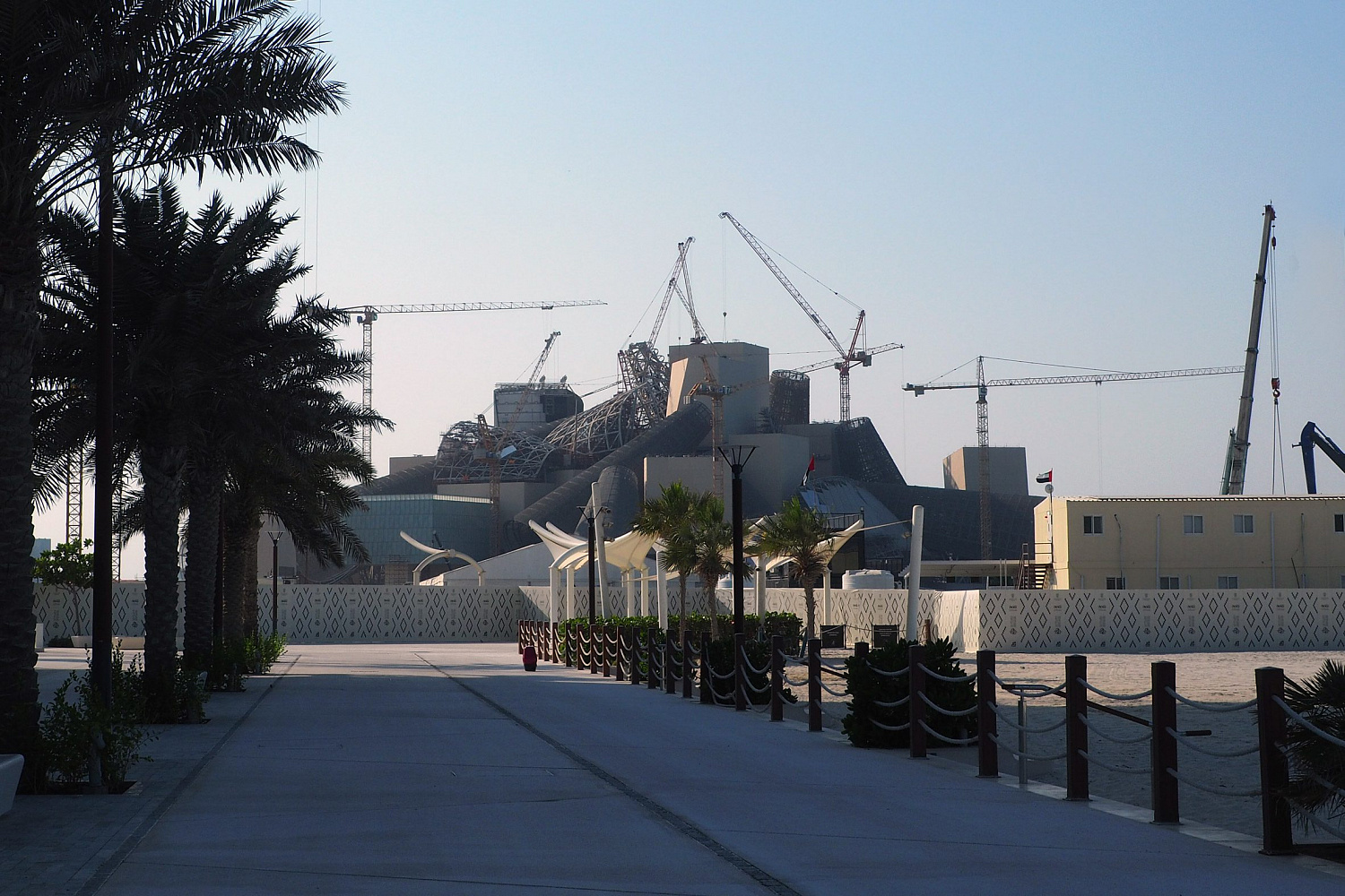 Dar Al Funoon Abu Dhabi: новый центр искусств Фрэнка Гери на острове Саадият